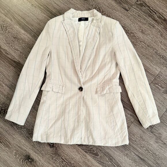 Able Vaudie Structured Blazer - Picture 1 of 9